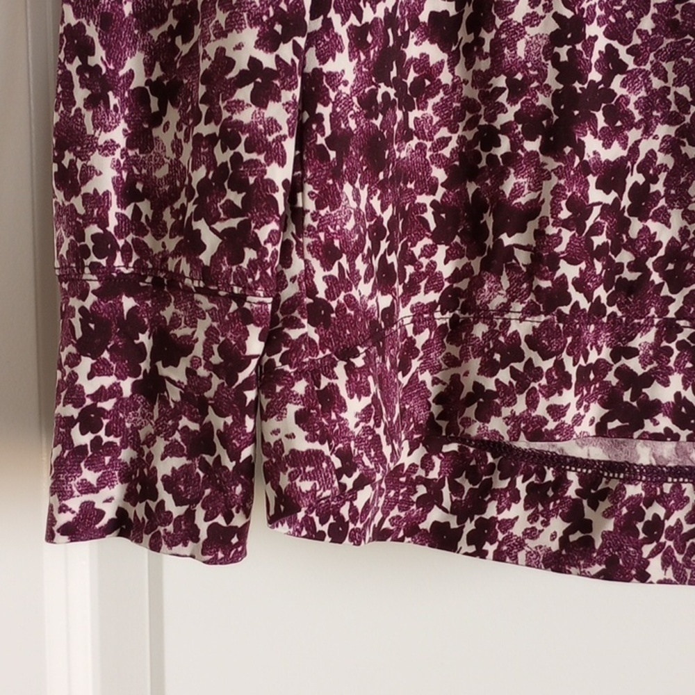 Lands End Womens Long Sleeve Shirt Sz XS Purple Floral Stretchy Comfy Exercise - Picture 2 of 5